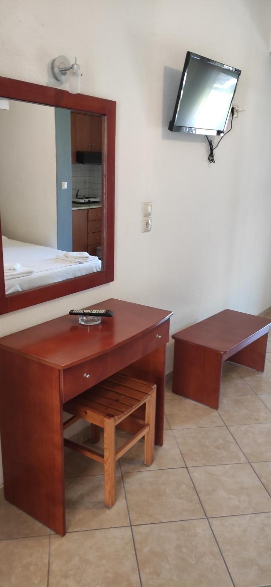 קריופיגי Kiparissis Apartments מראה חיצוני תמונה