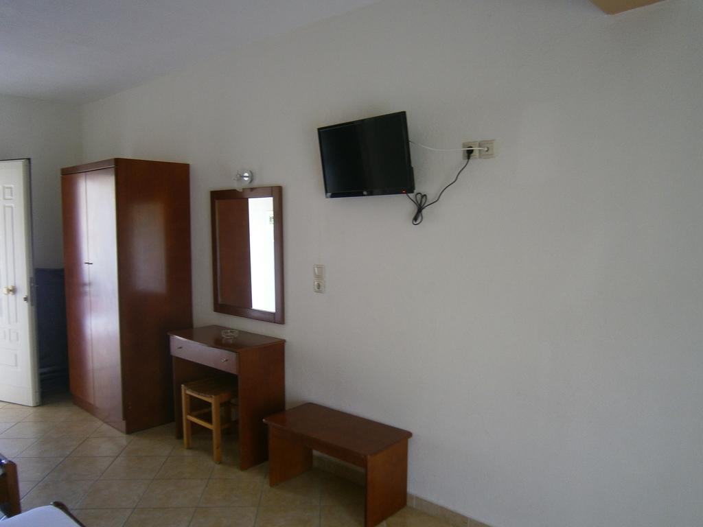 קריופיגי Kiparissis Apartments מראה חיצוני תמונה